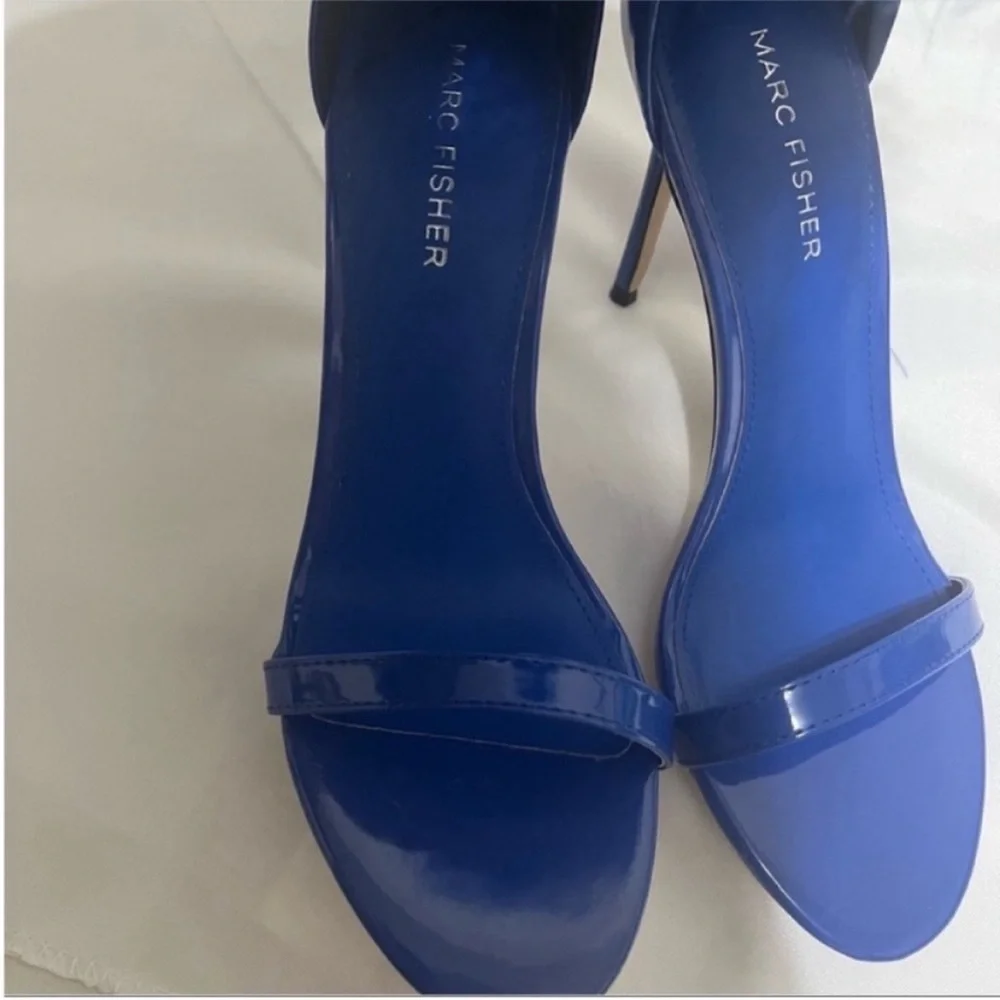 Marc Fisher Genivy Feather sandals - Picture 8 of 9